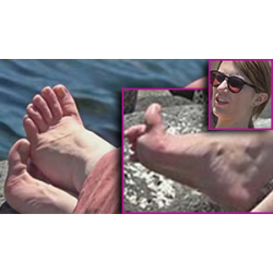 BEACH FEET CANDIDS | PART 350 | YOUNG WOMAN ARCHES TOES_WIGGLE_POINT_SPREAD_BIGUP CROSS_ANKLES FACE CLOSE UPS